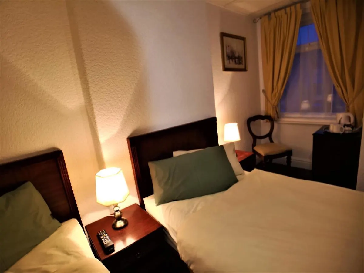 The Hopton Hotel Blackpool 2*,